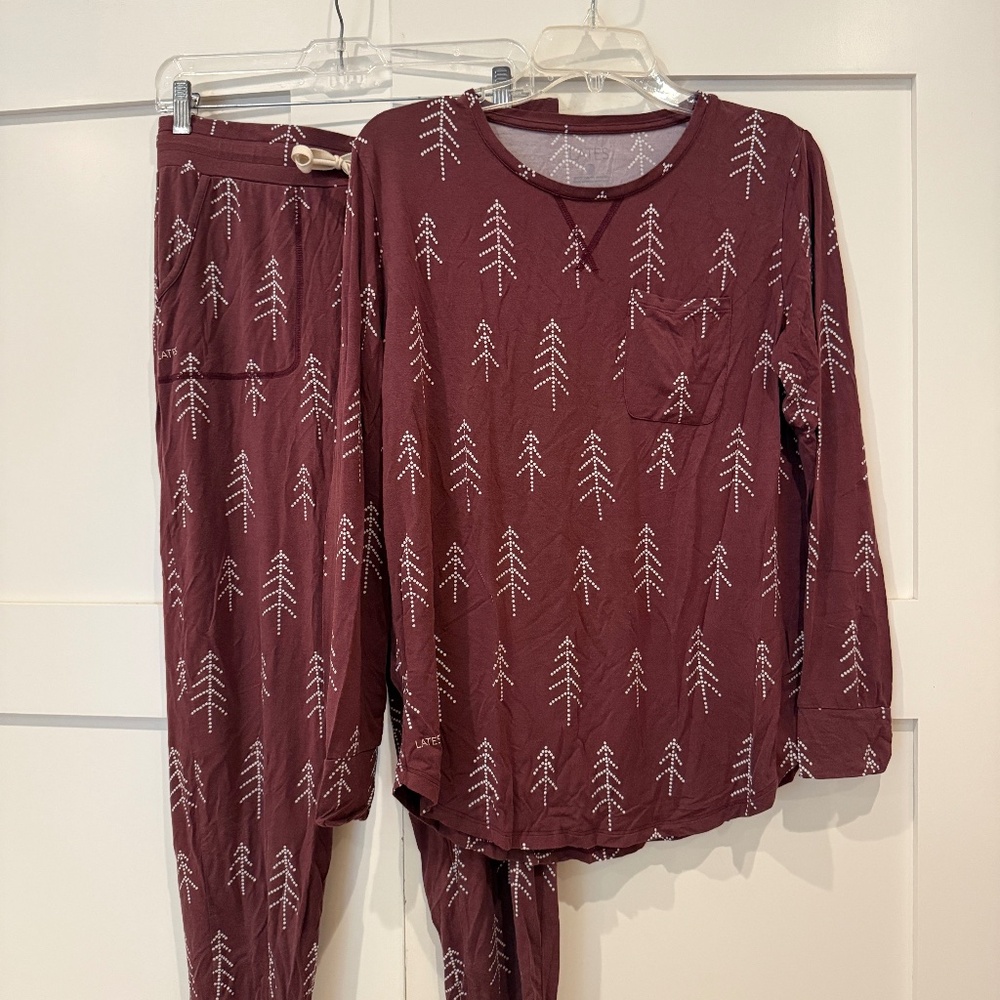 Lates By Kate Long Sleeved Medium Pajama Set